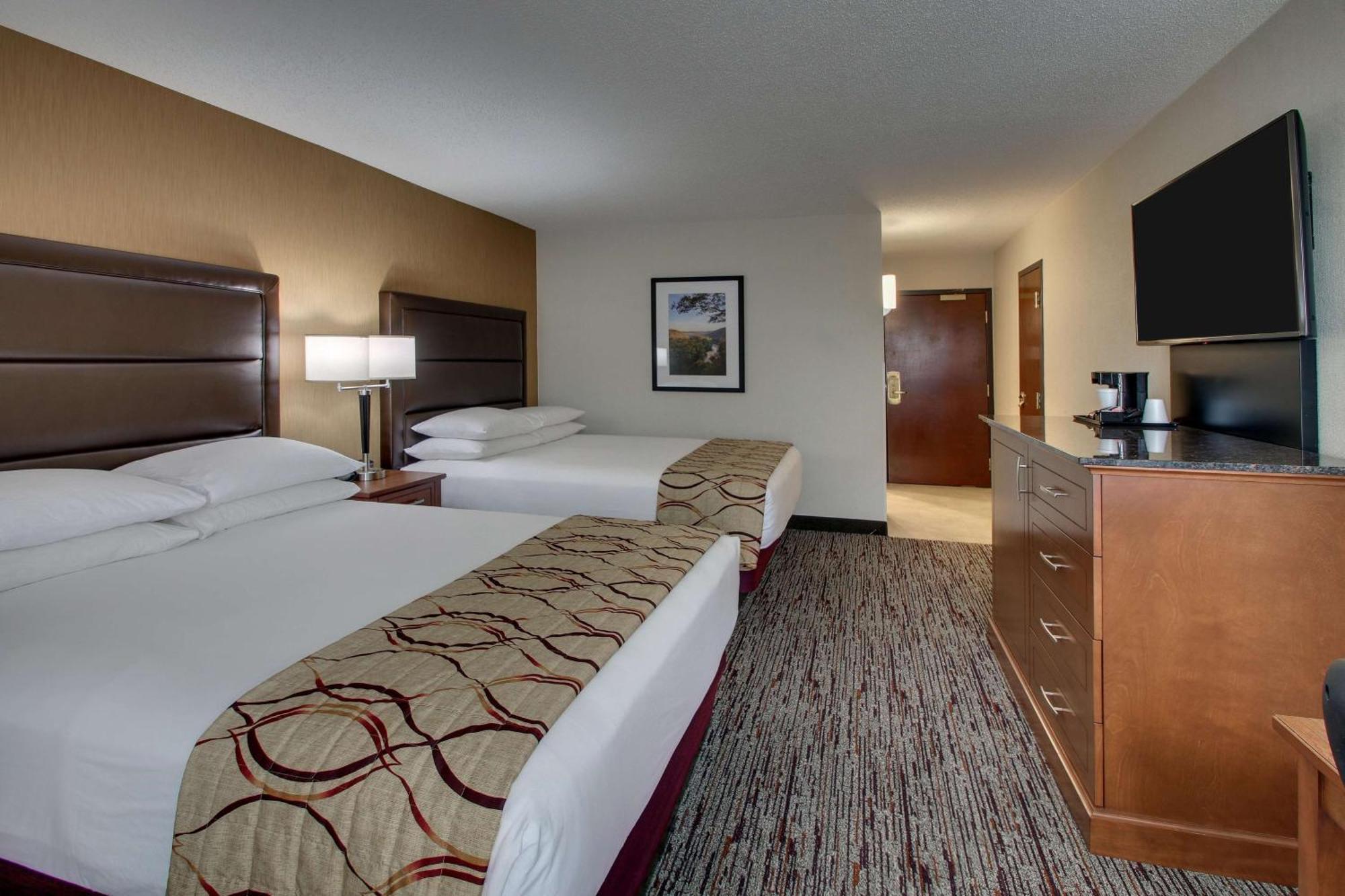 Drury Inn & Suites Боулинг Грин Экстерьер фото