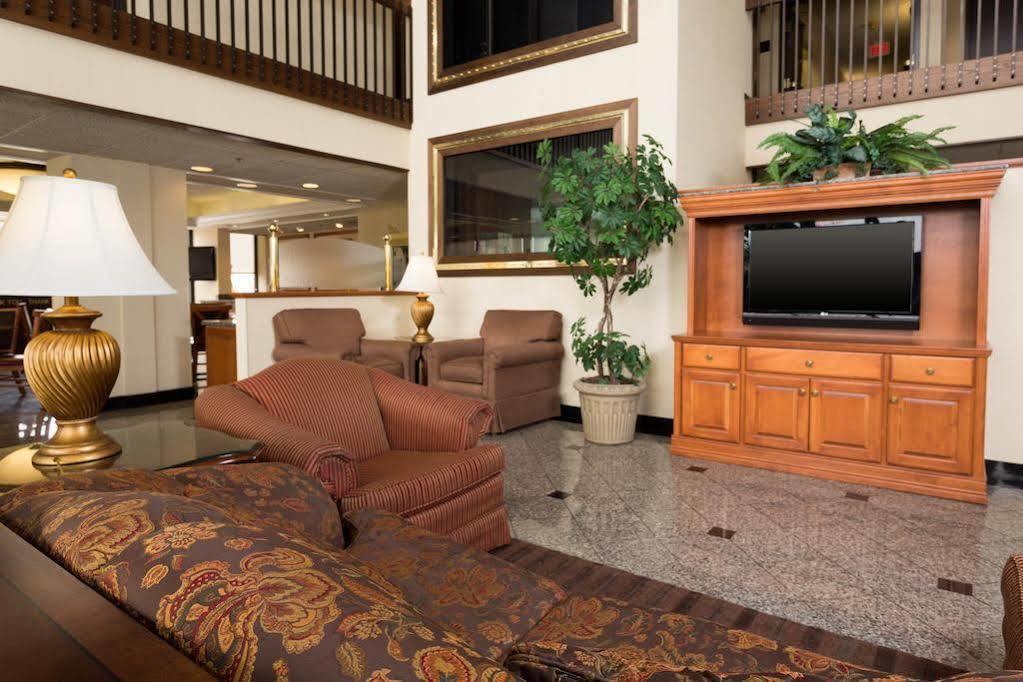 Drury Inn & Suites Боулинг Грин Экстерьер фото